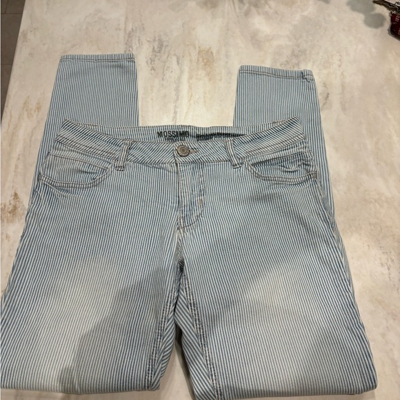 Blue and White Striped Mossimo Supply Co. Slim Ankle Skinny Jeans. Size 7. - Picture 2 of 3